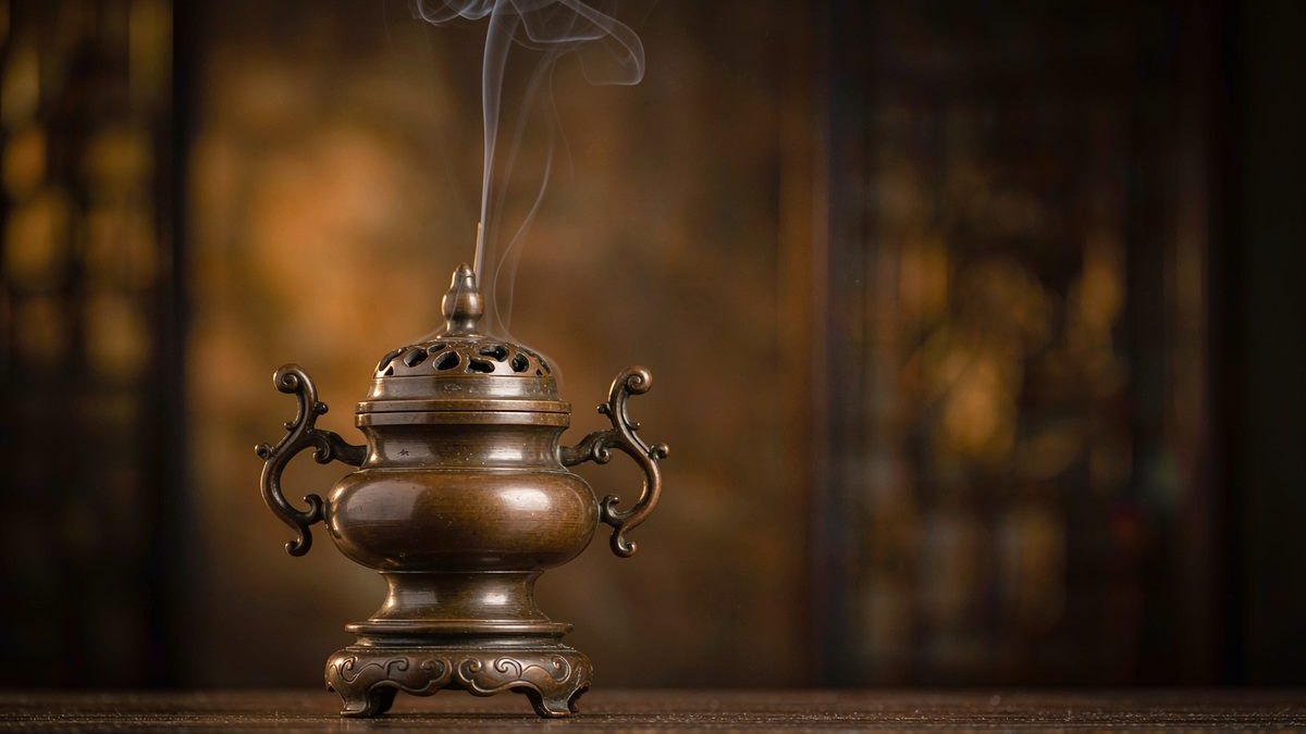 香与茶:东方生活美学的一体两面 · 封面